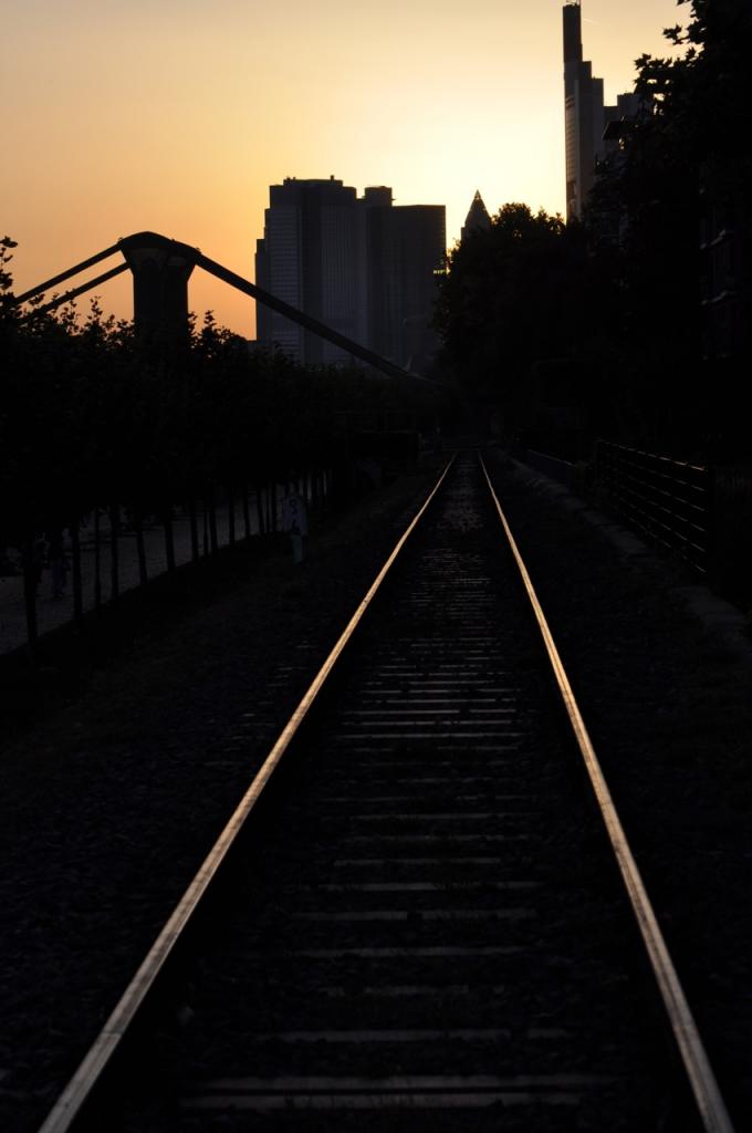 Gleise im Abendlicht