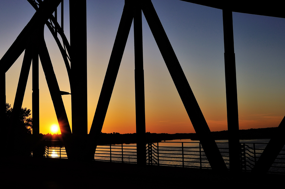 Glienicker Brücke Potsdam.jpg