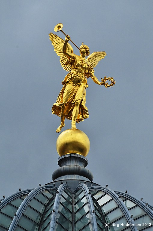 Goldkuppel der Akademie der Künste
