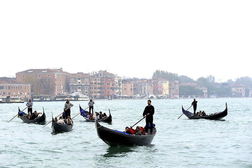 gondola, gondola...