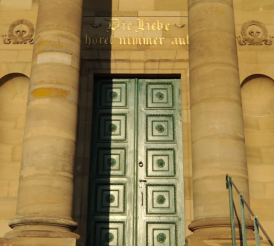 Grabkapelle auf dem Württemberg, Westportal, DSC1273