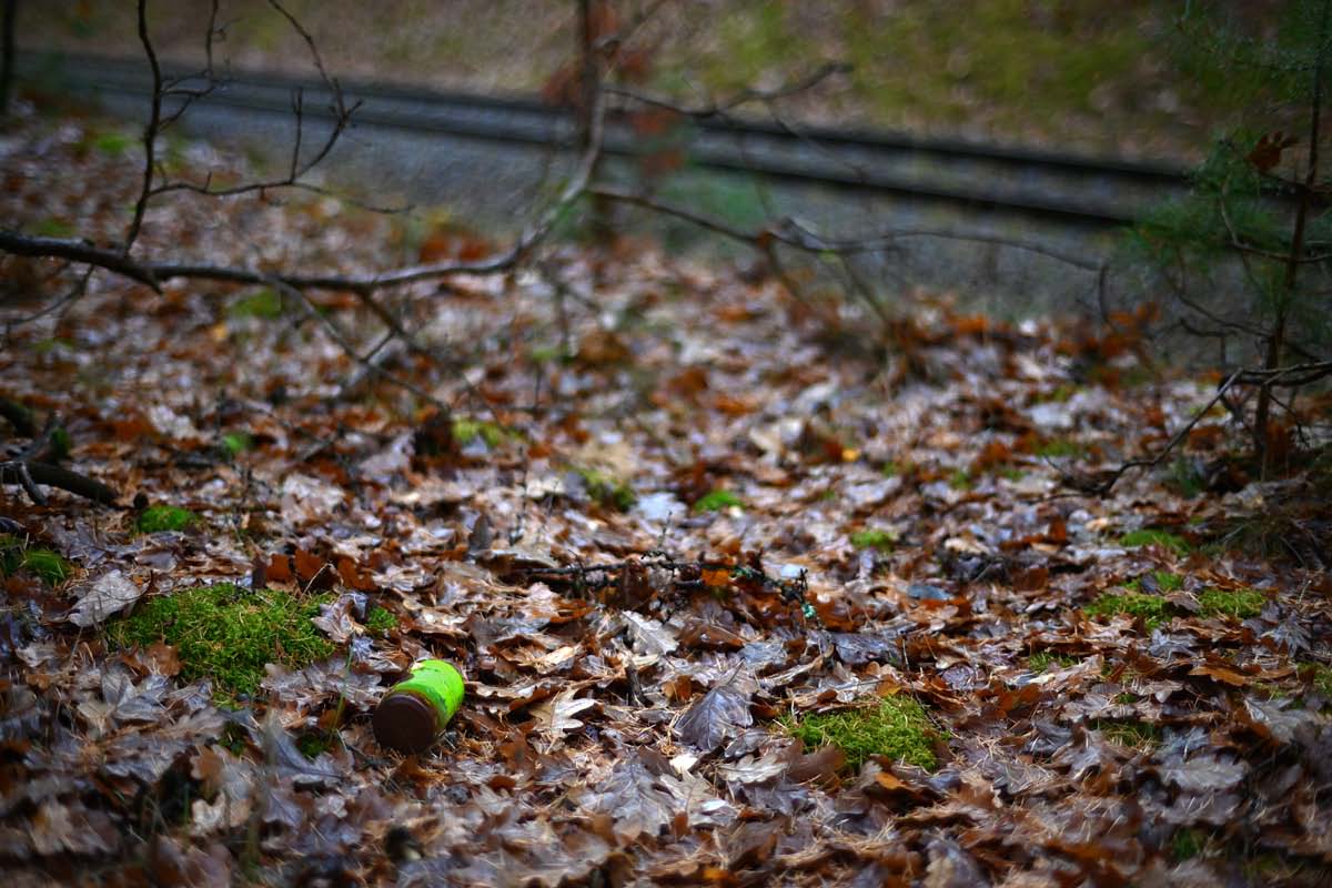 Grabkerze im Wald.jpg