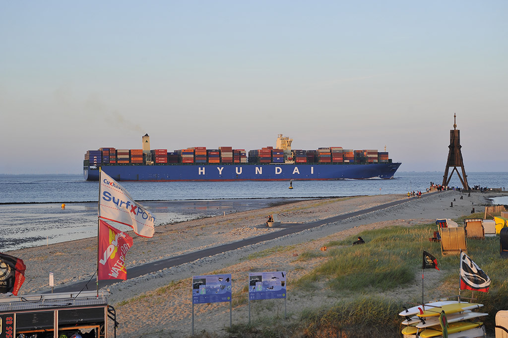Großes Containerschiff (7000228x)