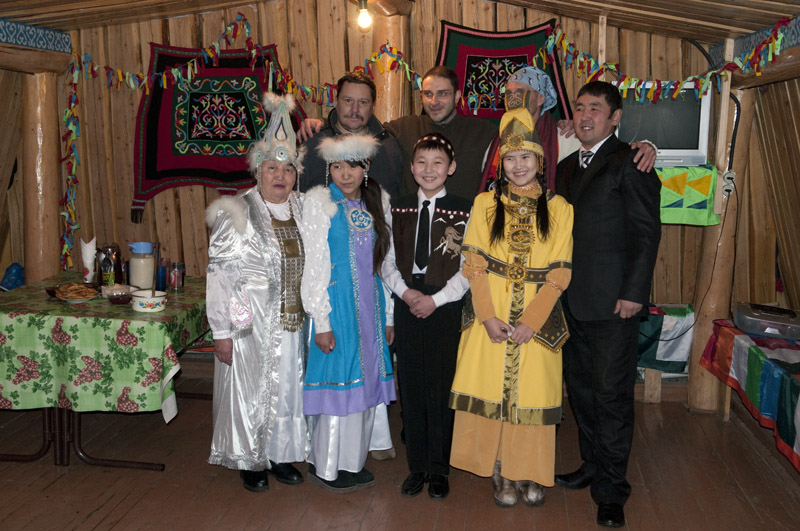 Gruppenbild mit Bürgermeister von Oymyakon