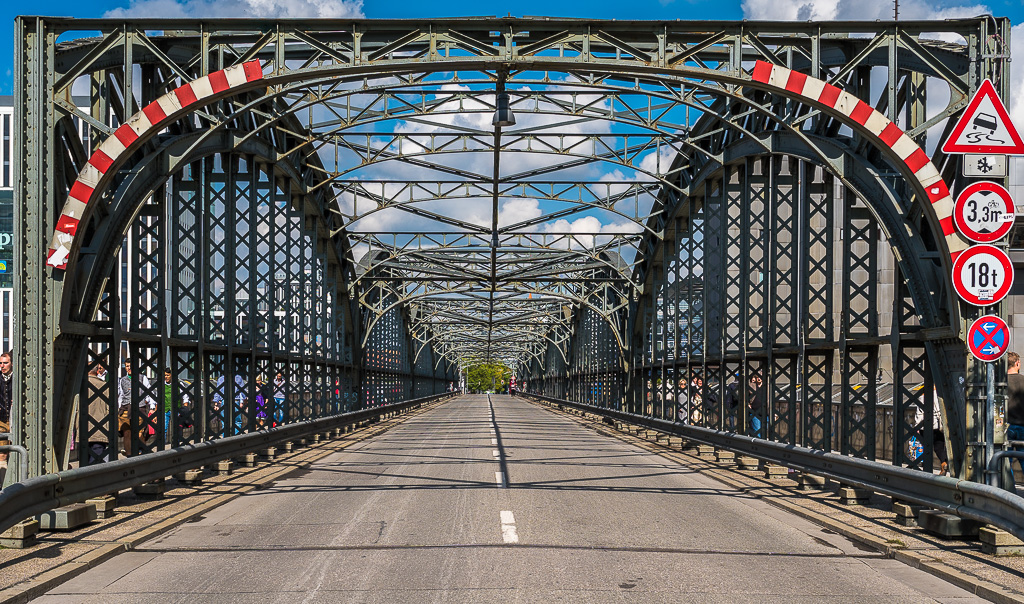Hackerbrücke