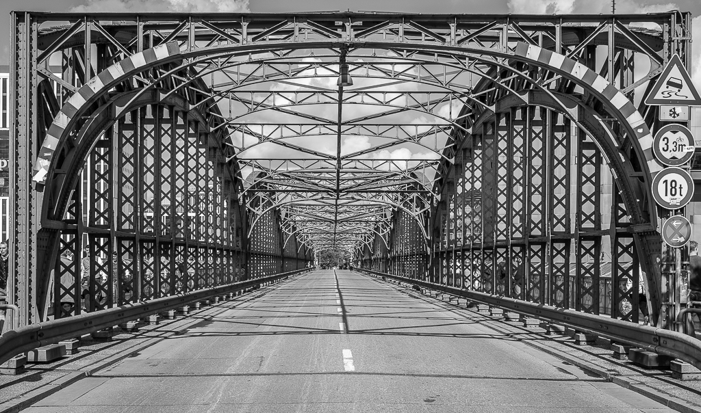 Hackerbrücke