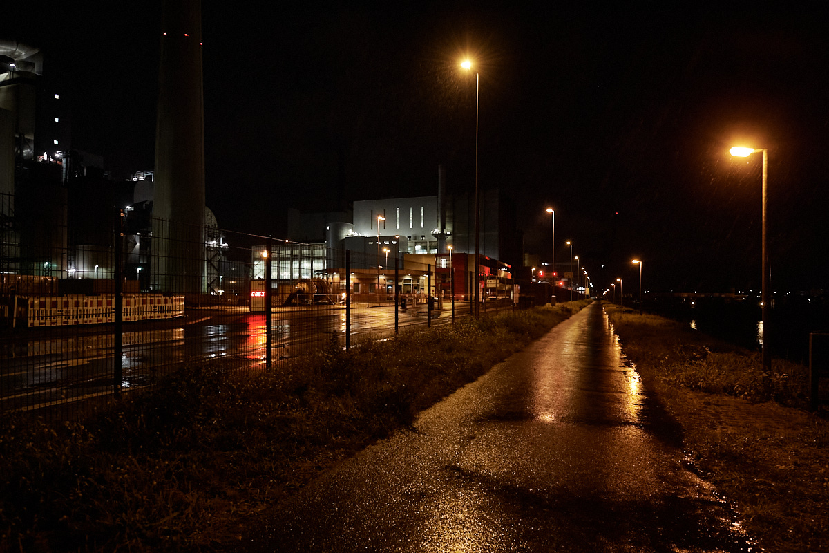 Hafen Bremen bei Nacht 0.jpg