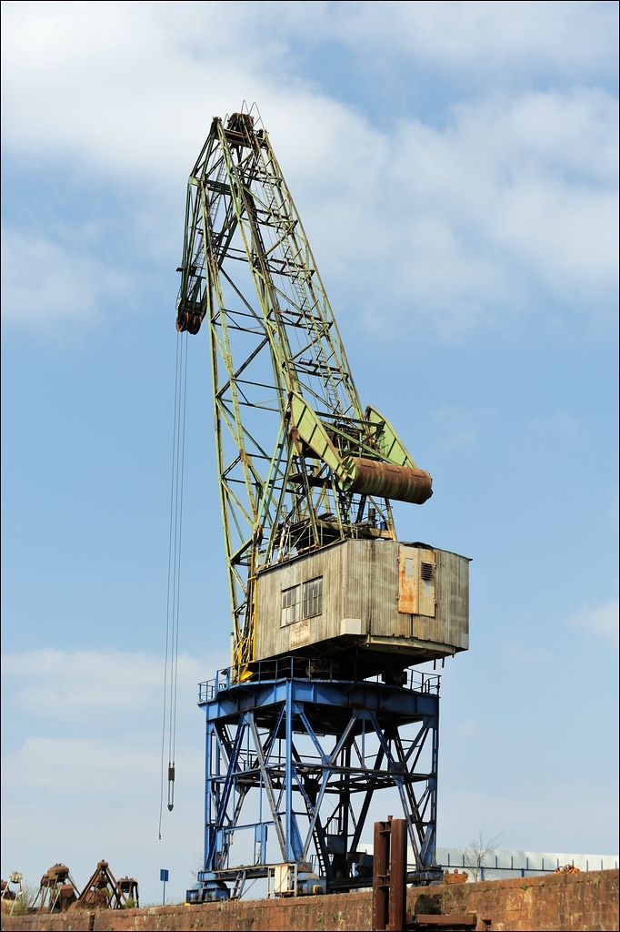 Hafen Duisburg - 06.04.2012 - Kran 1958
