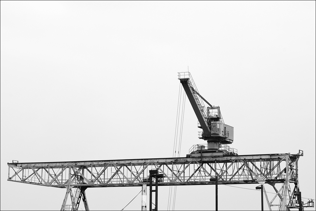 Hafen Duisburg - 06.04.2012 - Kran grün