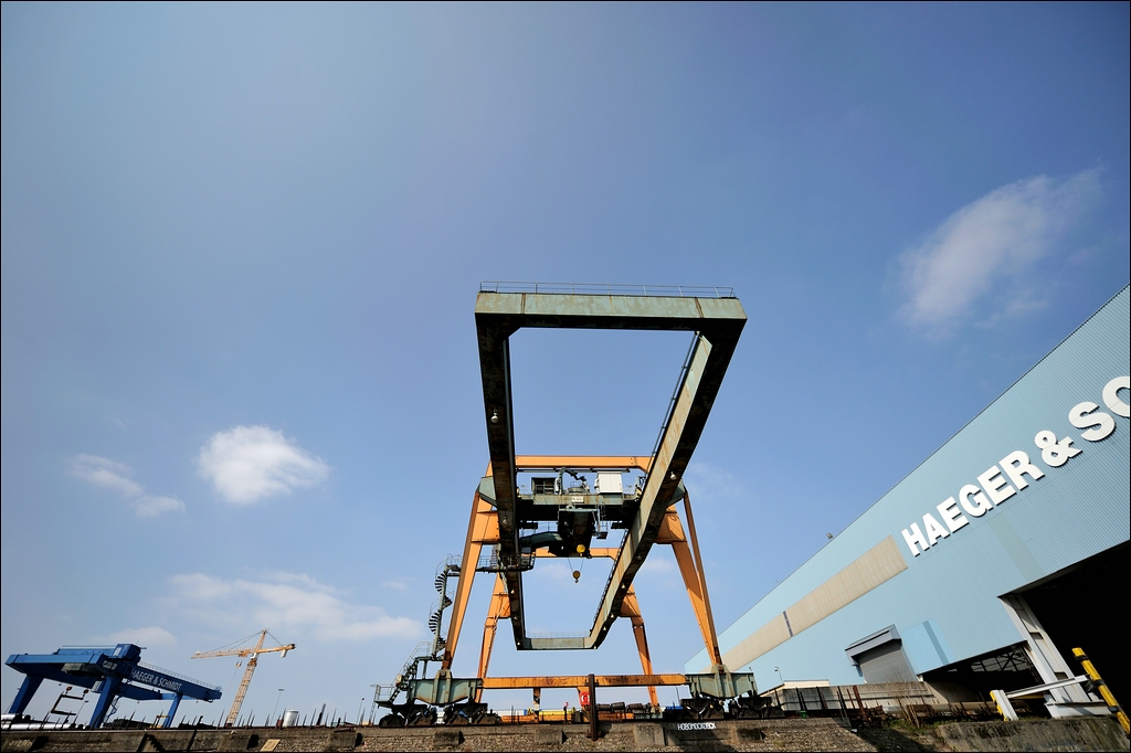 Hafen Duisburg - 06.04.2012 -  Kran Häger und Schmidt