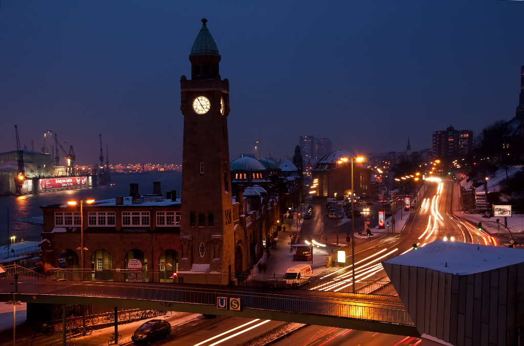 Hamburg bei Nacht klein 08