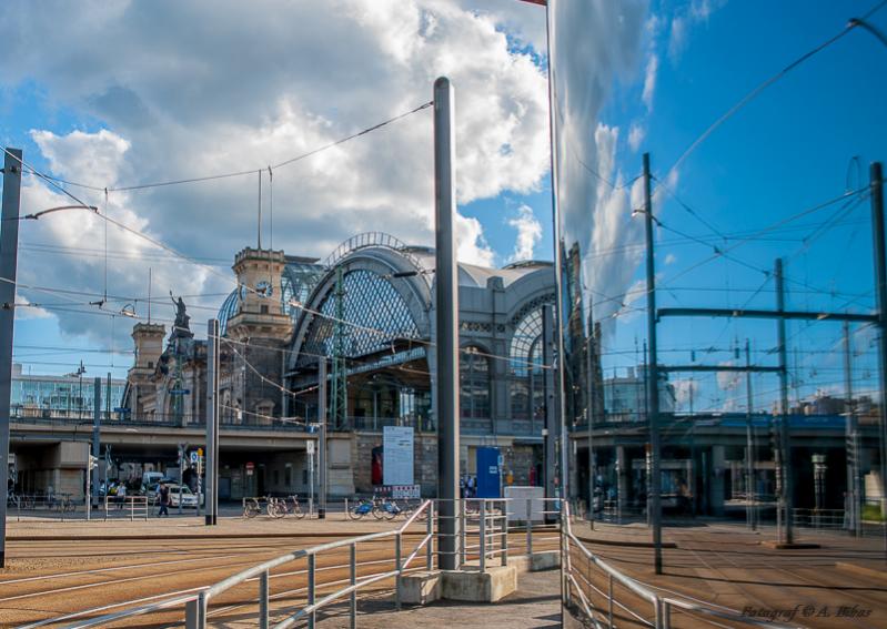 Hauptbahnhof im Spiegel