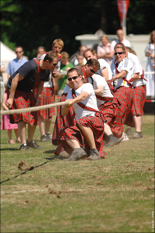 Highland Games 2010 D2X 5791 1a
Tug o War