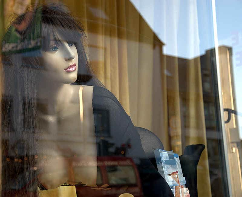 hinter Fenster