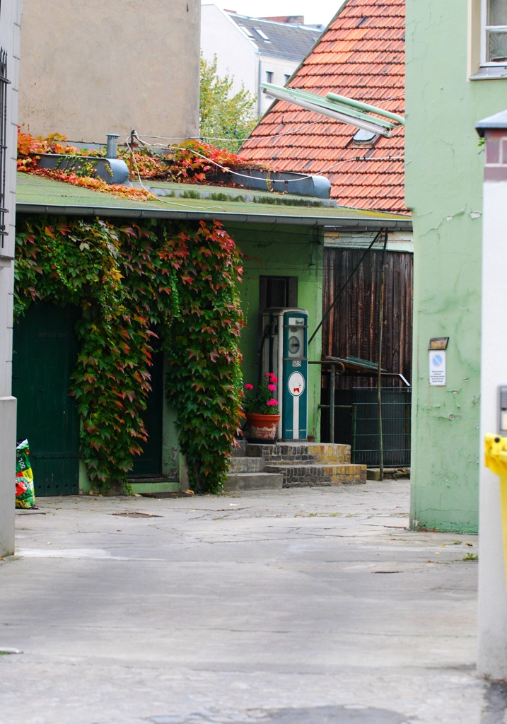 Hinterhof eines alten Gewerbebetriebes in Berlin-Rixdorf
DSC 7184b web