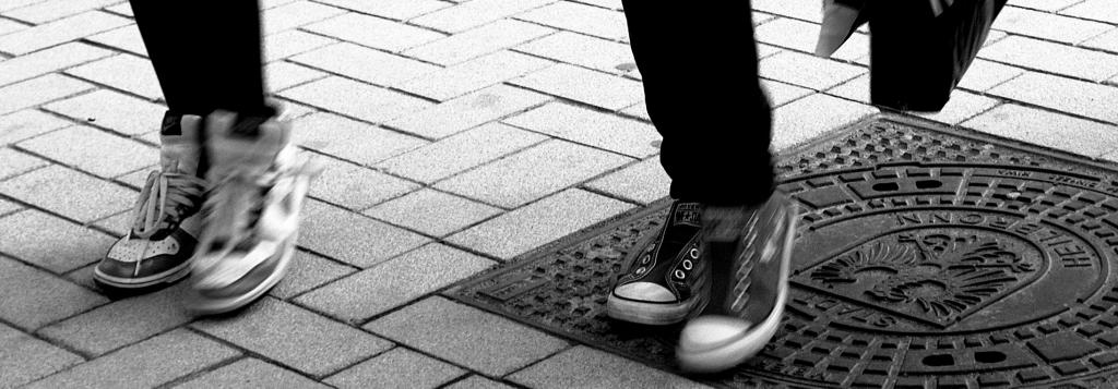 HN feet 1 bw  DSC2047