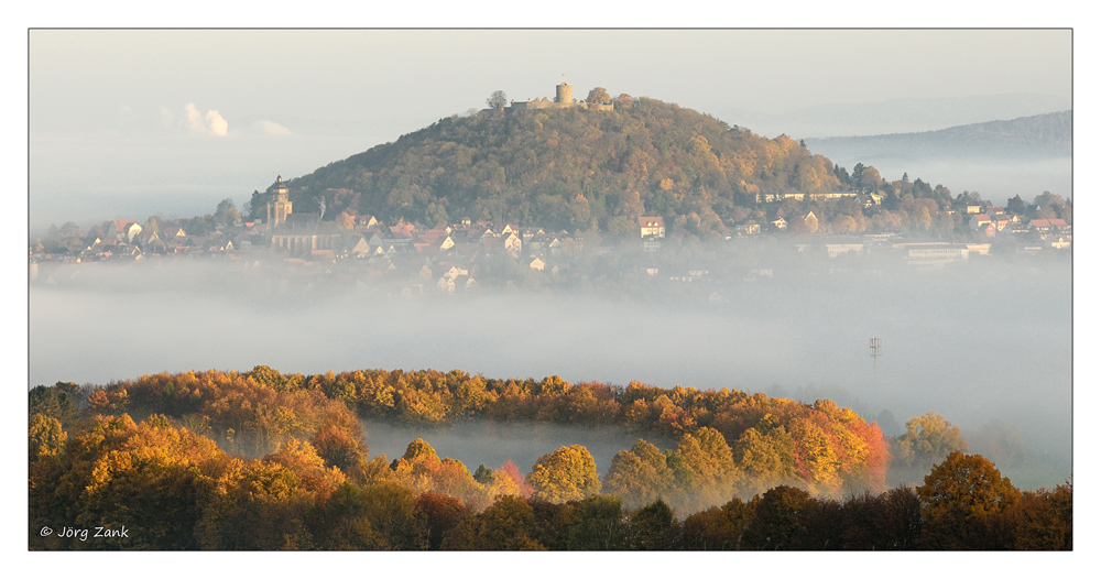 Homberg im Nebel a29342904