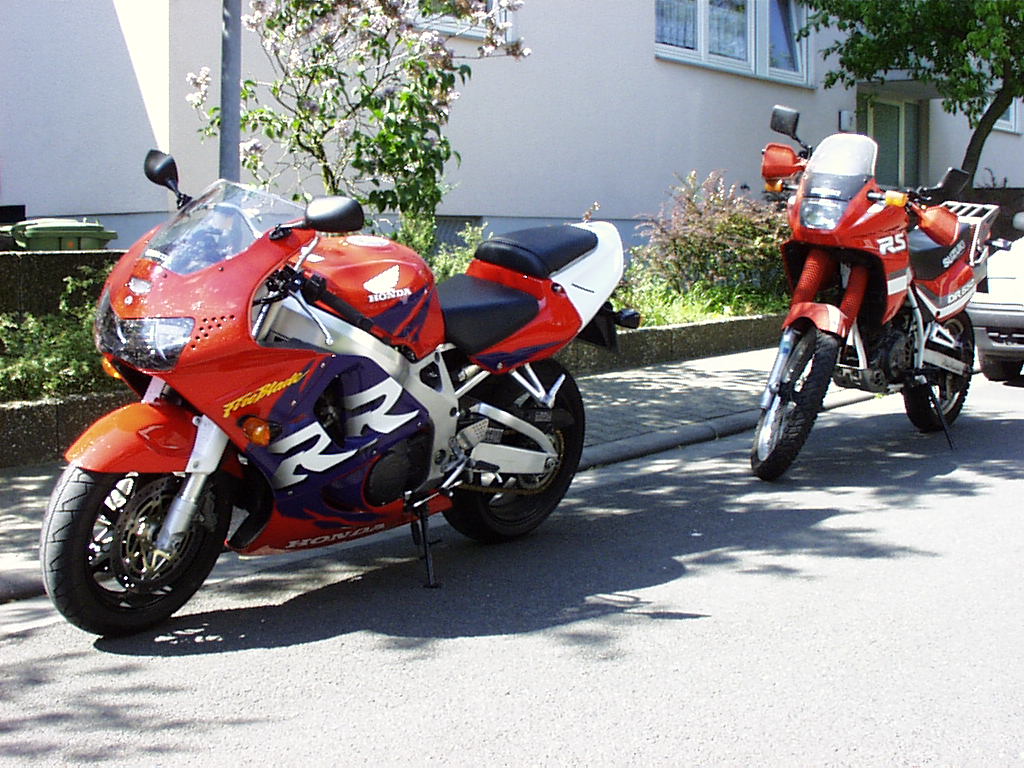Honda CBR900RR Fireblade + Suzuki DR650