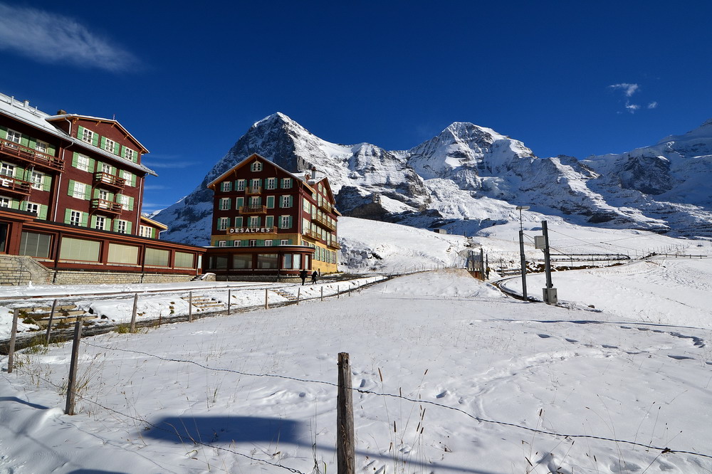 Hotels vor Eiger und Mönch