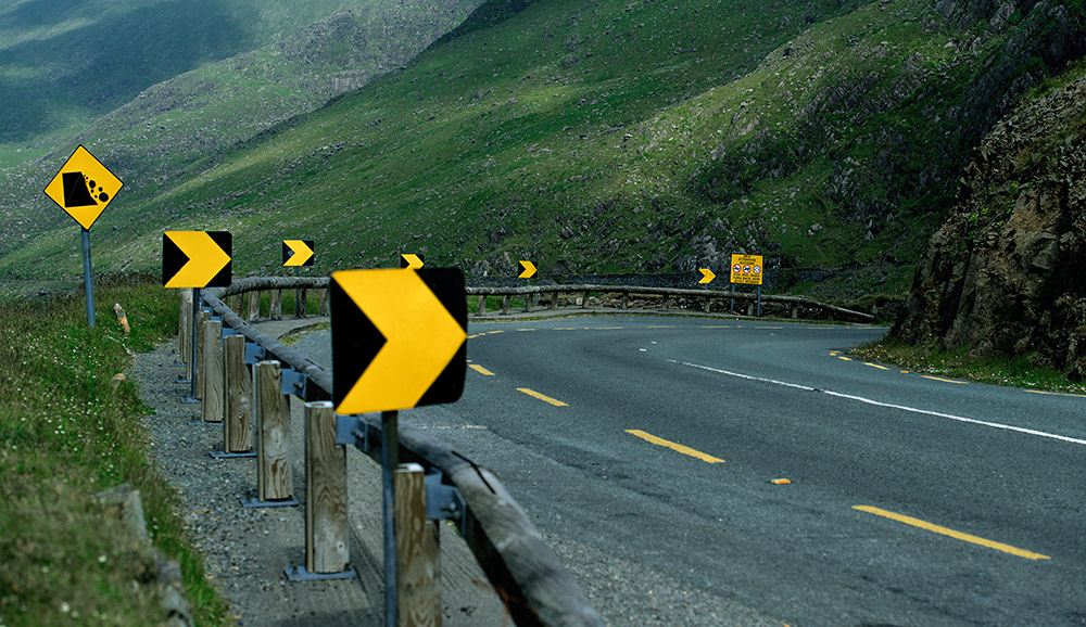 irland
conor pass
straße
kurve