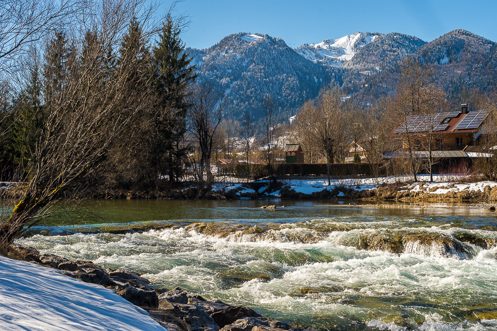 Isar Stromschnelle Winter