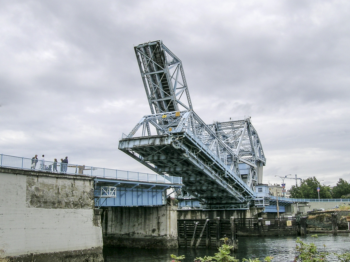 Johnson Street Bridge3