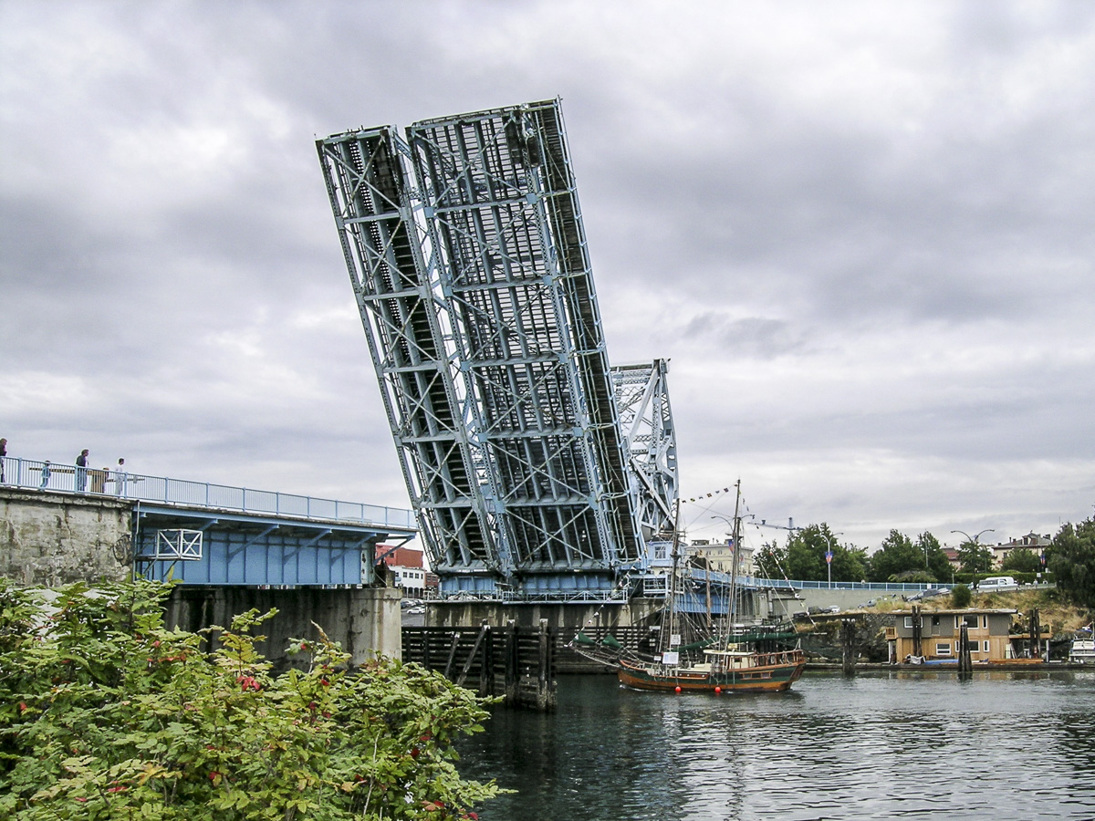 Johnson Street Bridge4