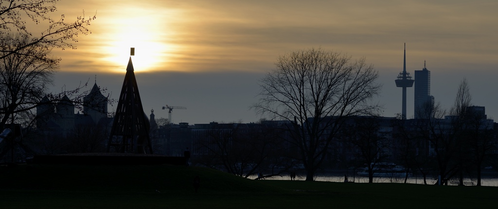 Köln Rheinpark 20140302 174440 Pano