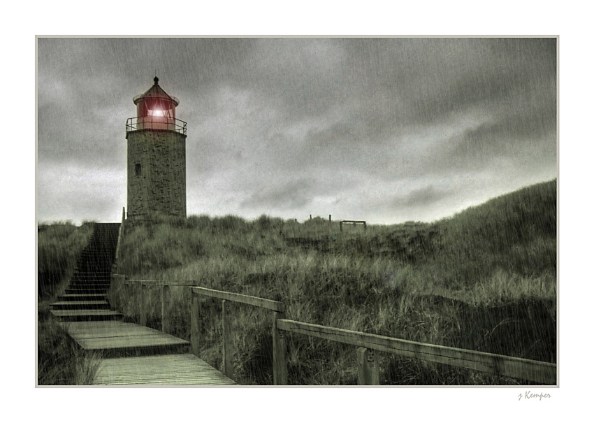 Kampen Leuchtturm HDR Regen 2a gerahmt klein