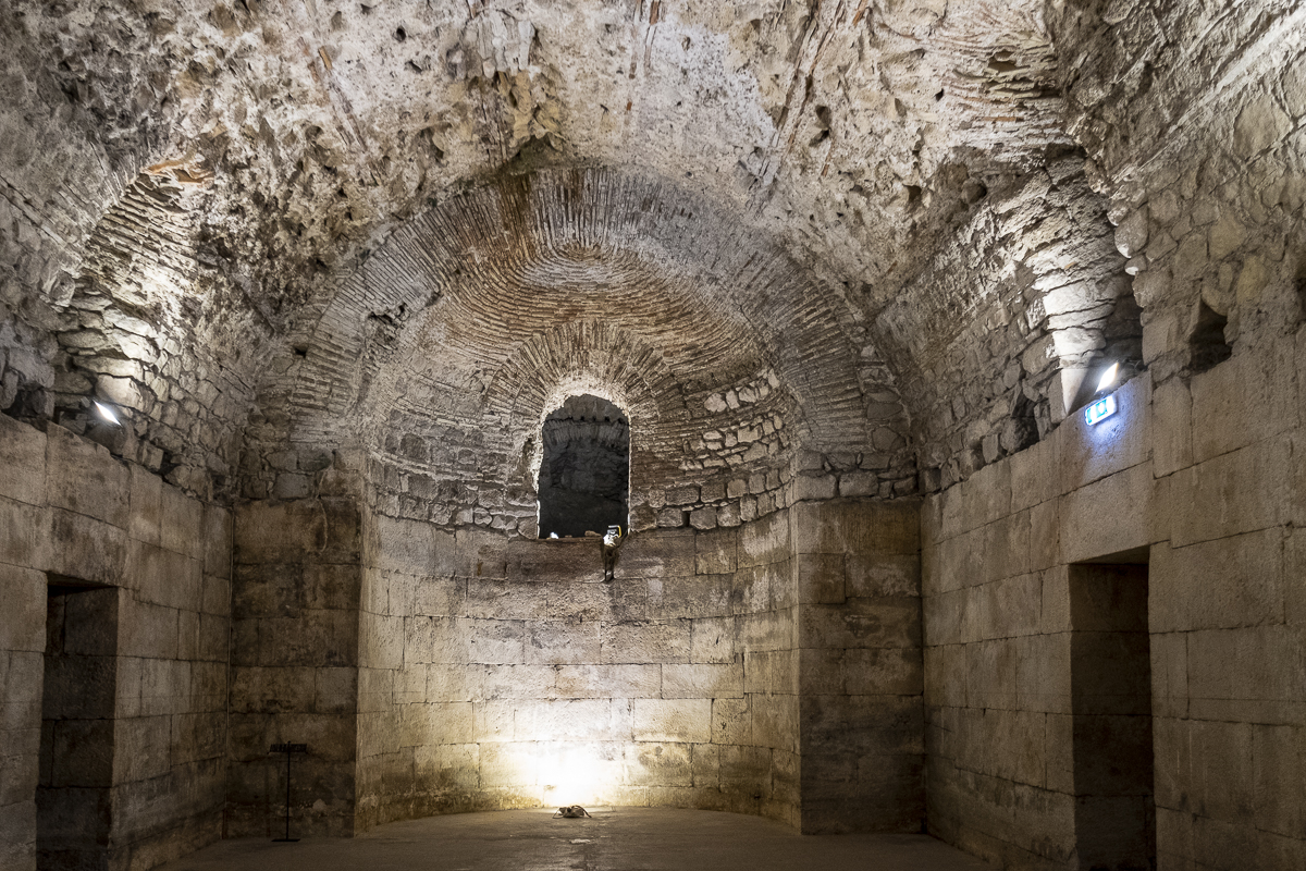 Katakomben Diocletianspalast5.jpg
