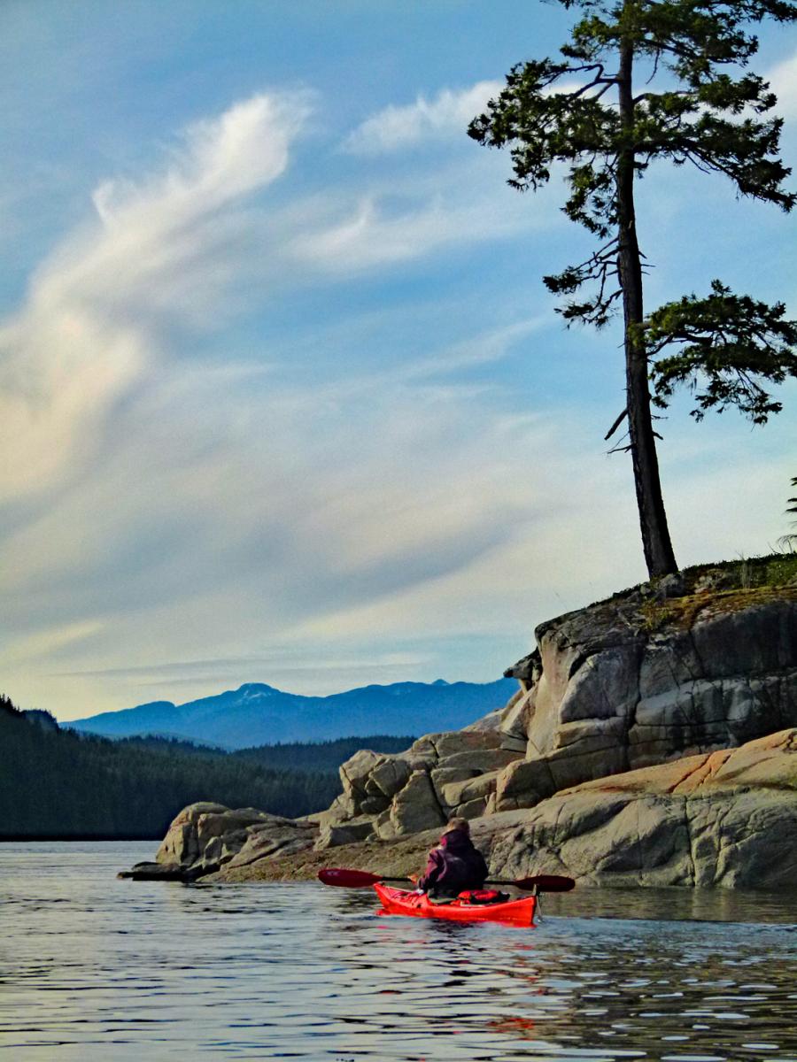 Kayaking in Canada: Lonepine 
Bearbeitung: Dunst Farbe Beleuchtung