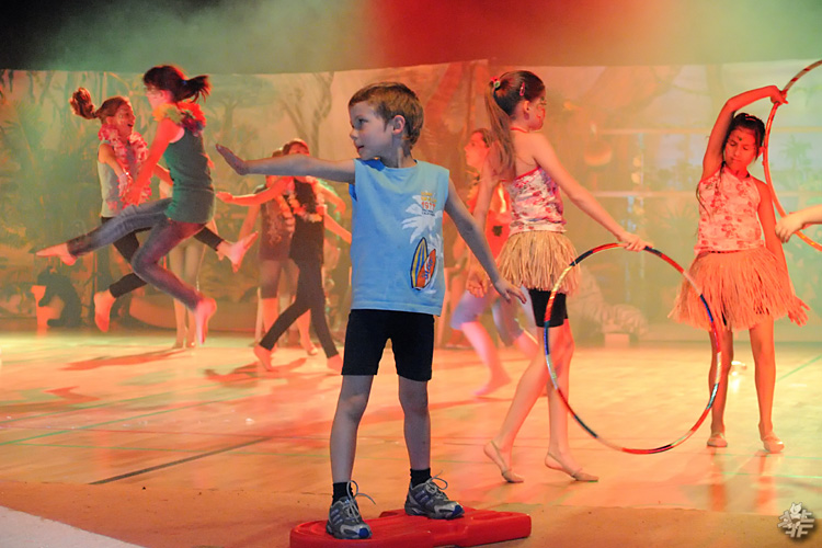 Kinderturn-Show (Affen-stark und Löwen-schlau)