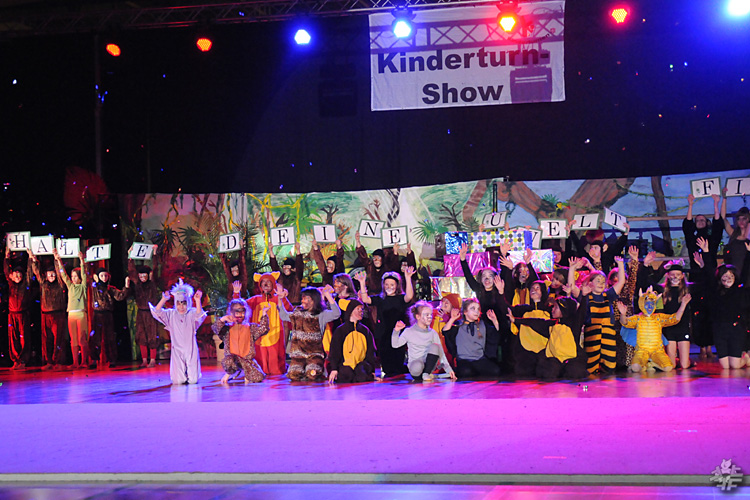 Kinderturn-Show (Affen-stark und Löwen-schlau)