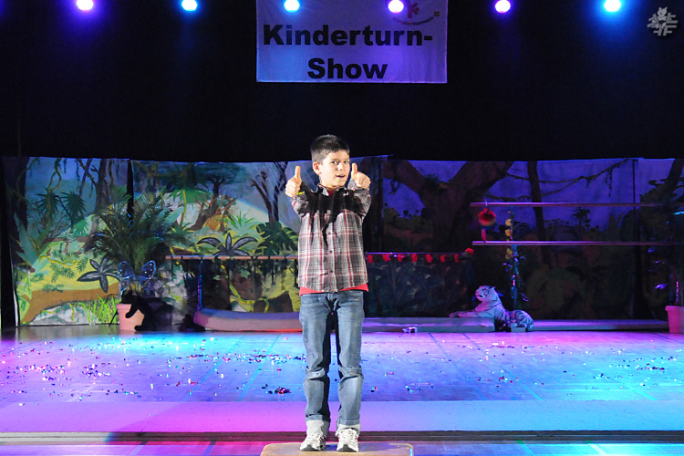 Kinderturn-Show (Affen-stark und Löwen-schlau)