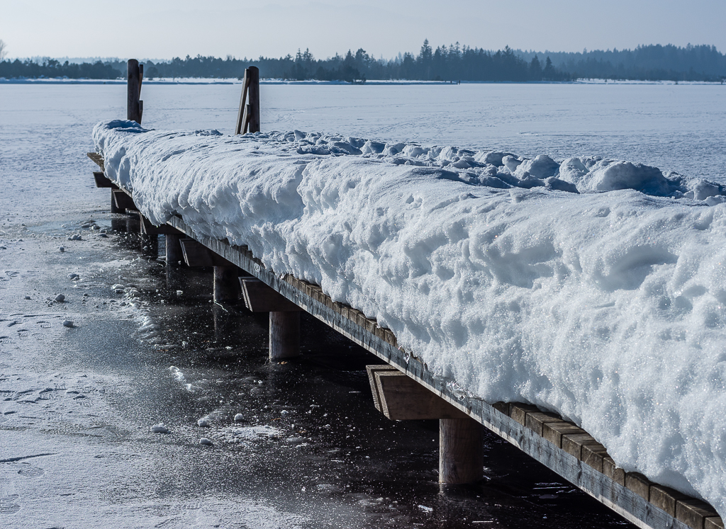 Kirchsee Badesteg Schnee