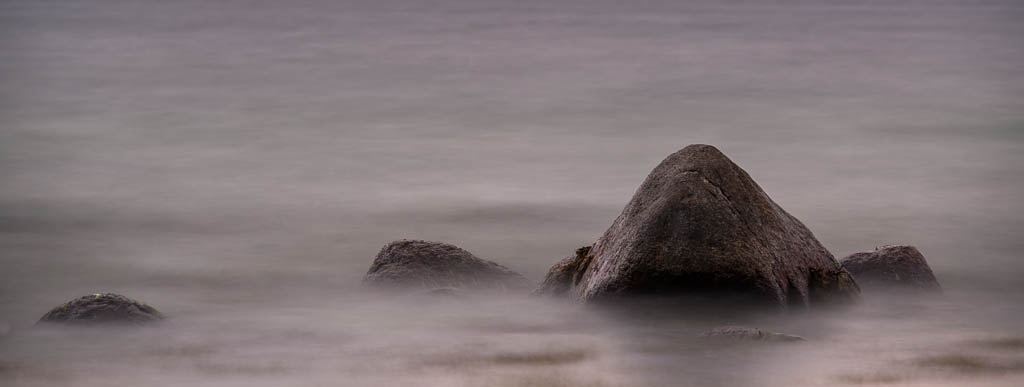 kleine Steinformation auf der Insel Rügen