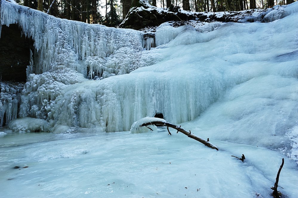 klingenderWasserfall