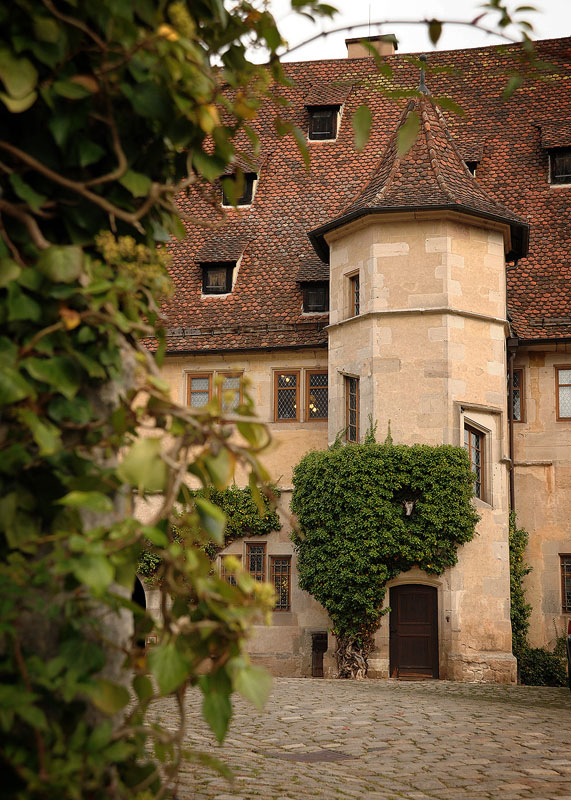 Kloster Bebenhausen bei Tübingen:
Gebäude mit Turm
