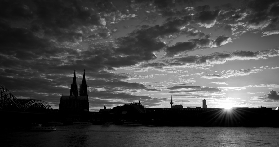KoelnSilhouetteSWBreit