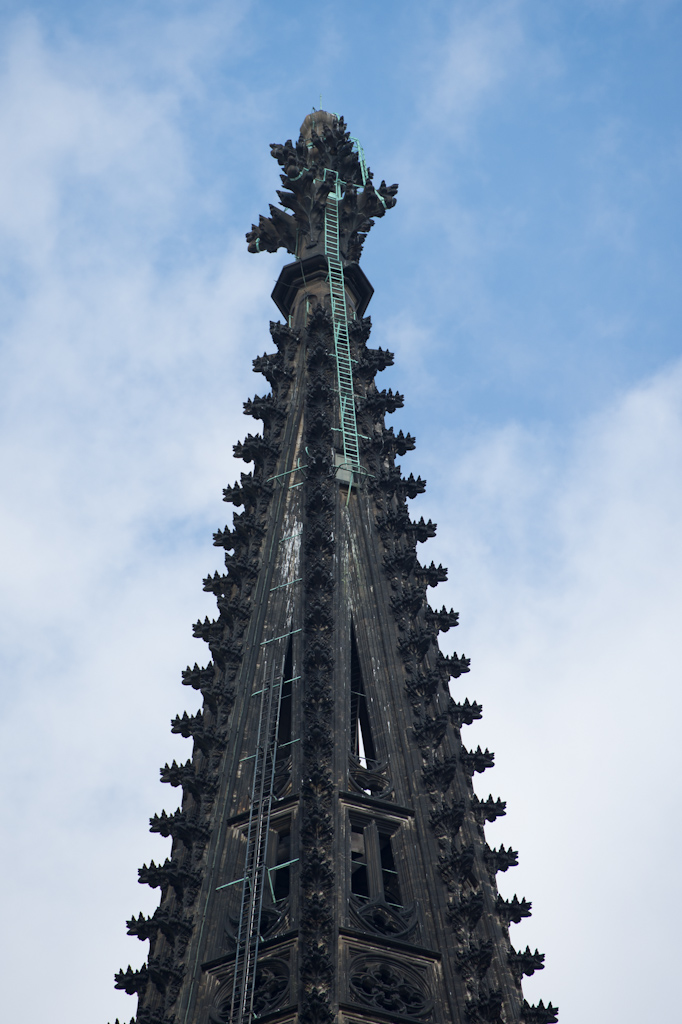KP 120401  D040359