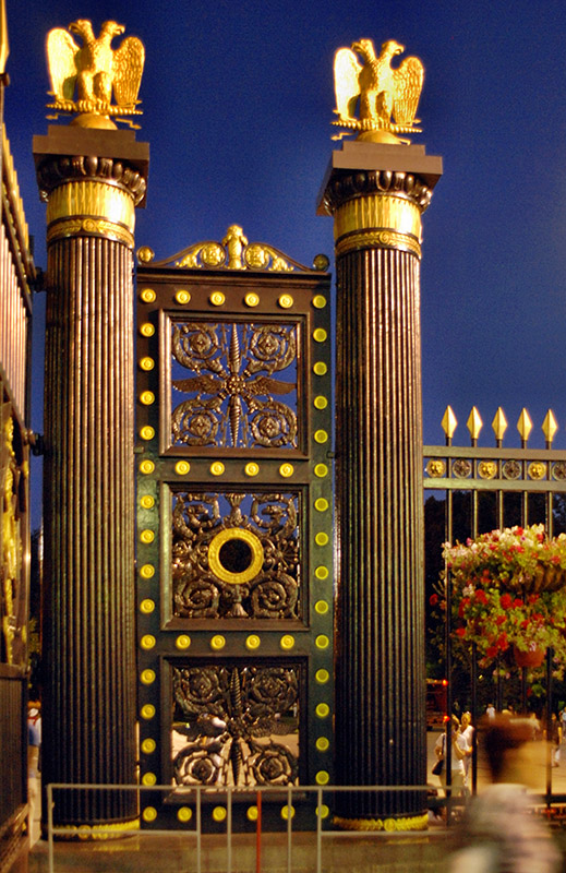 kreml tor moskau
