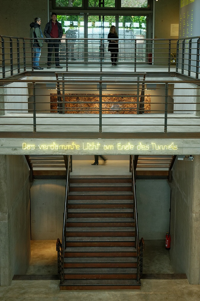 Kunsthalle HGN II
Das verdammte Licht am Ende des Tunnels
