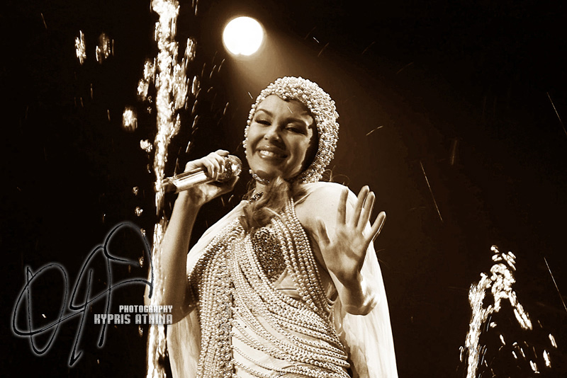 Kylie, Aphrodite Tour 2011 (mit kleiner Kompaktkamera)