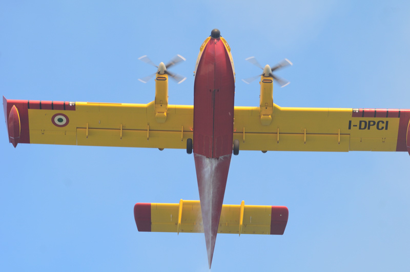 Löschflugzeug 9