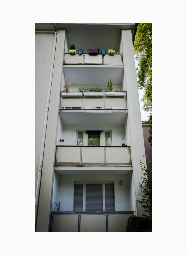 L1000906