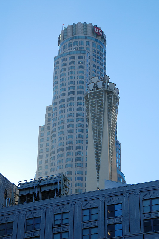 LA 02