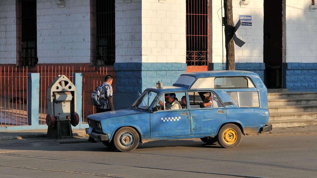 Lada Taxi in Camagüey
8654