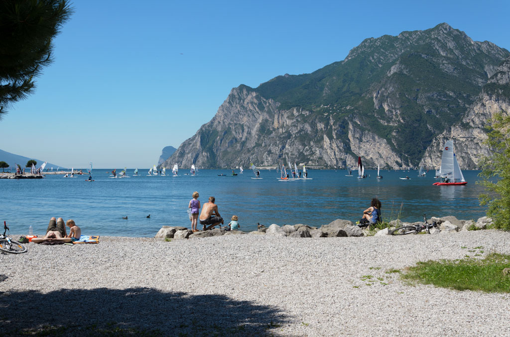 Lago di Garda: Blick von Torbole (Nordspitze des Sees) nach Süden