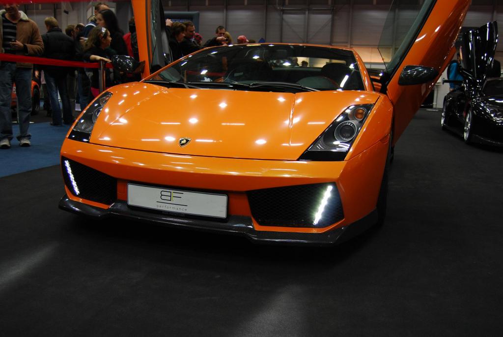 LAMBORGHINI Gallardo LP560-4
BF Performance