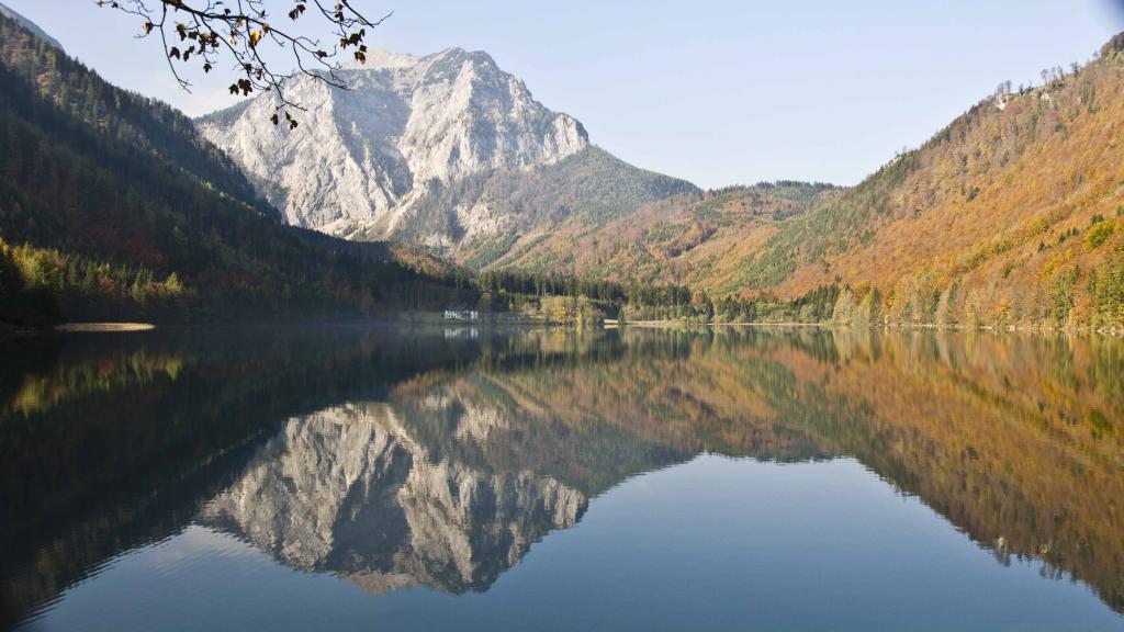 Langbathsee im Herbst